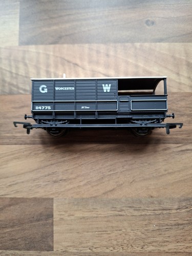 Gauge railway guard van - oo,