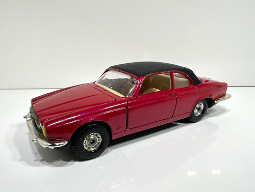 Corgi jaguar xj12c - corgi,