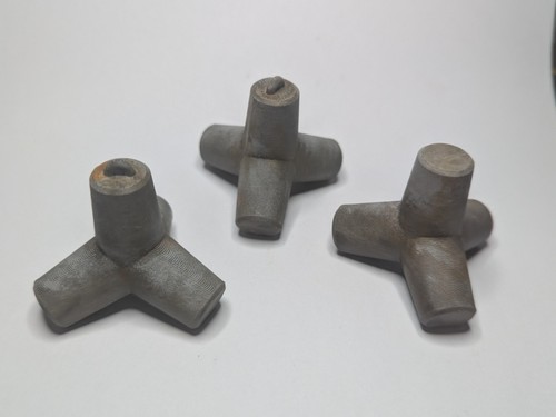 Concrete tank traps - 4x,