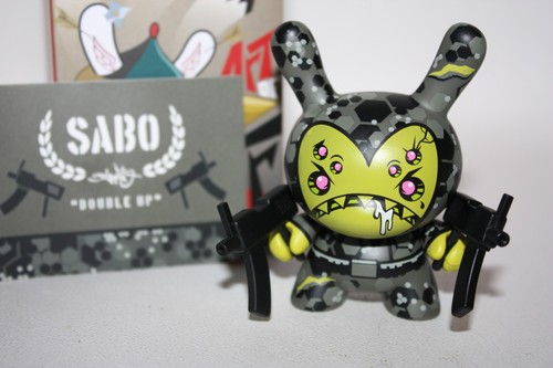 Kidrobot 2014 dunny art war - dunny, of