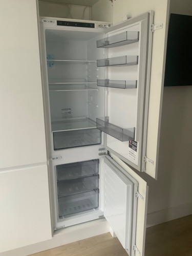 Lamona integrated fridge - lamona,