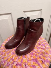 Burgundy Ankle Boots by eVento
