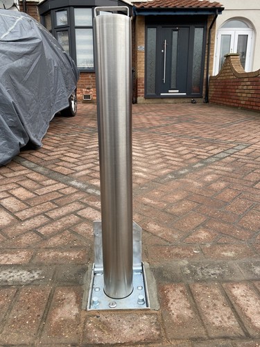 Telescopic bollards vehicle - telescopic,