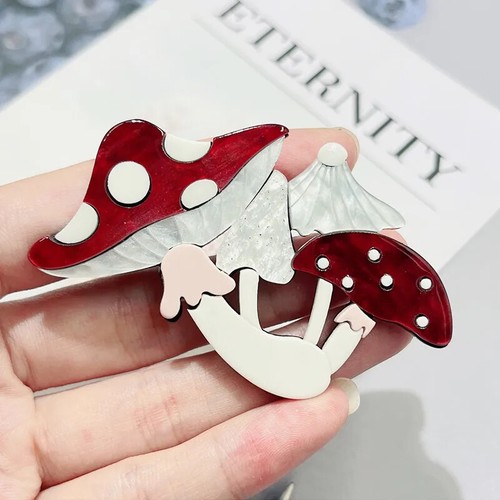 Women cartoon mushroom - mushroom, brooch