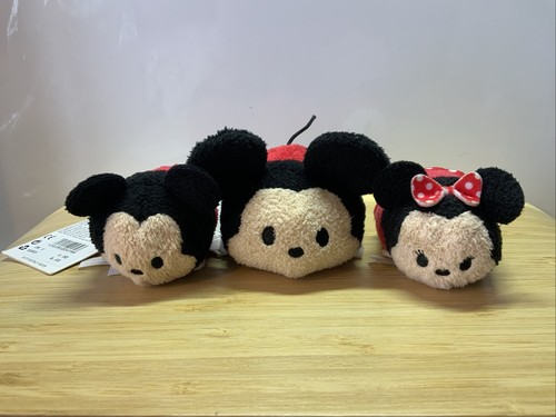 Mickey and minnie - mickey,