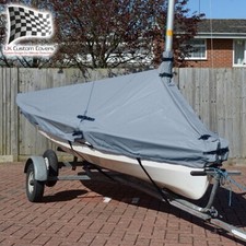 Solo Sailing Dinghy Overboom
