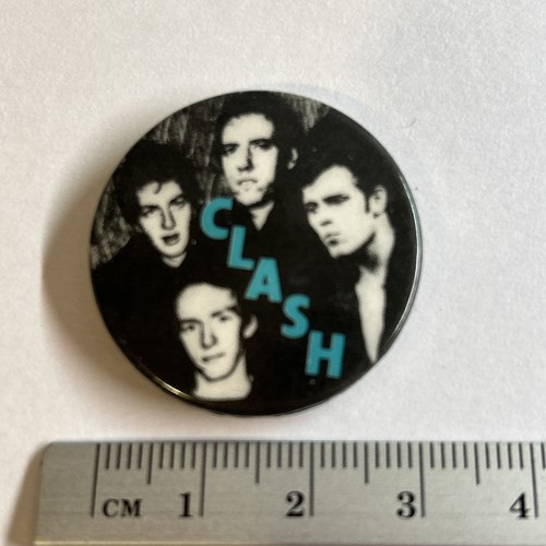 Collectible pin badge - 80’s,