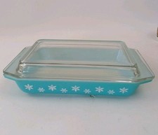 Vintage Pyrex 60s Turquoise