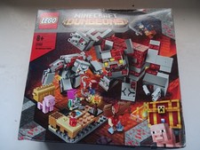 Lego - 21163 - Minecraft - The Redstone Battle ~ Box sealed but 1 side squashed