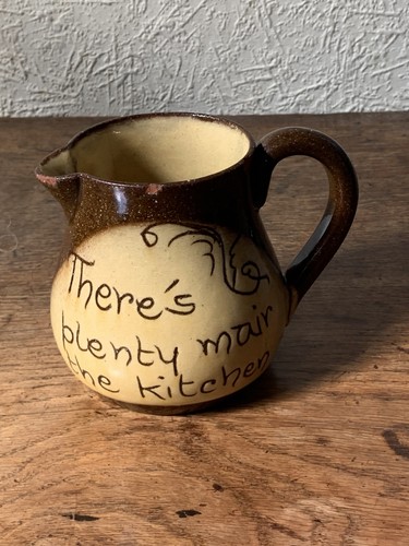 Antique cumnock ware - ware, slipware