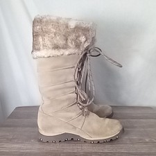 Skechers Beige Grand Jam