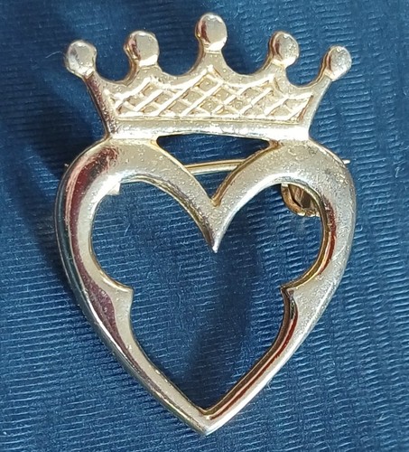 Luckenbooth love token - luckenbooth,