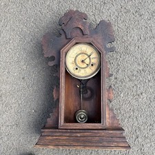 Antique Ansonia Shelf Parlor