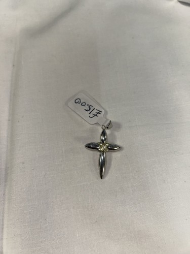 Cross pendent diamond centre - cross,