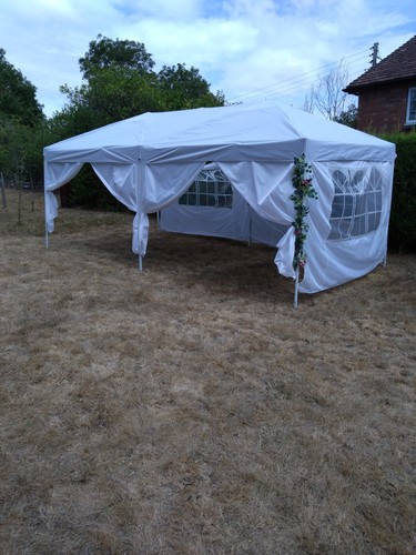 Pop up gazebo - x,