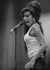 AMY WINEHOUSE SINGING DECOR LARGE WALL ART CANVAS PICTURE 20x30INCH