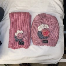 UGG Hat & Scarf Set