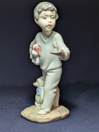 Nao lladro boy with - -,