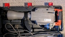 VonHaus Breaker 1500w with chisel, case