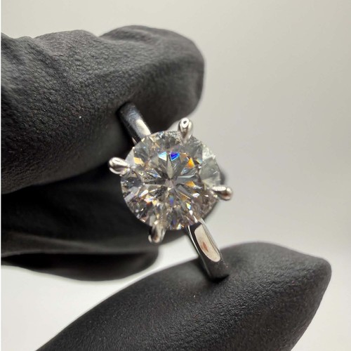 18ct white gold 05ct lab - 18ct,