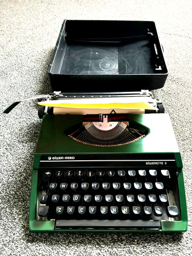 Vintage silver reed typewriter - vintage, silver-reed