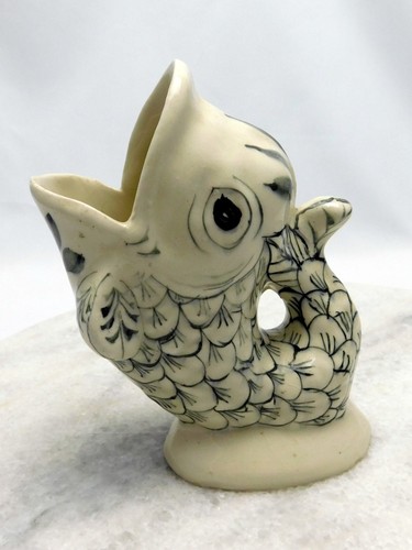 Maltese gurgle jug - jug, white