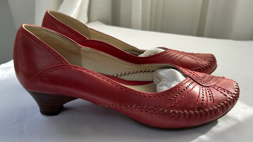 Clarks red leather court - ~,
