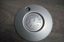 90 445 783  A  GENUINE VAUXHALL VECTRA /  OMEGA ALLOY WHEEL HUB CAP