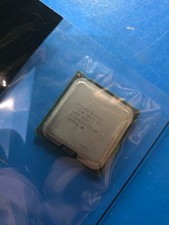 INTEL CORE 2 QUAD Q8200 -