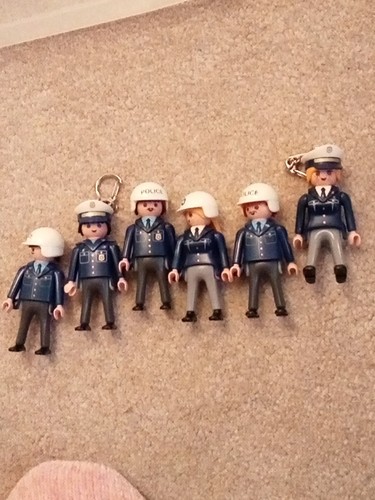 Police figures are keyrings - police,
