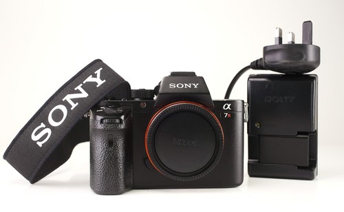 Sony a7r camera body - sony,