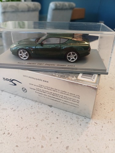 Spark model aston martin - spark,