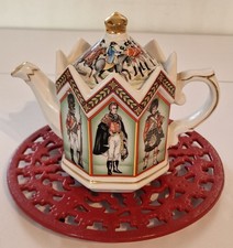 Gorgeous Vintage Sadler Teapot