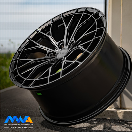 Riviera rf22 gloss black - 20",