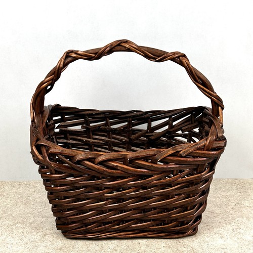 Vtg wicker brown - wicker, basket