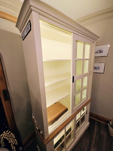 Large dresser display - /,