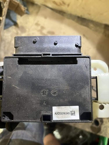 Volvo electronic parking - electronic,