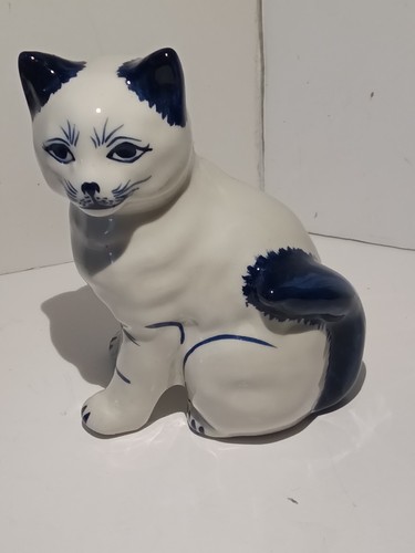 Delft style blue white - &,