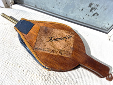 VINTAGE WOOD & LEATHER