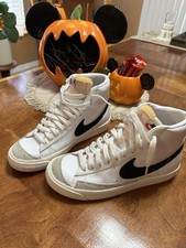 *NIKE* Womens Blazer Mid '77