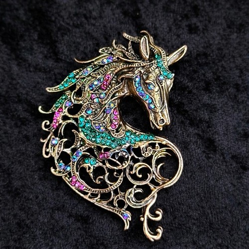 Horse head brooch rhinestone - head,