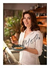 NIGELLA LAWSON AUTOGRAPH