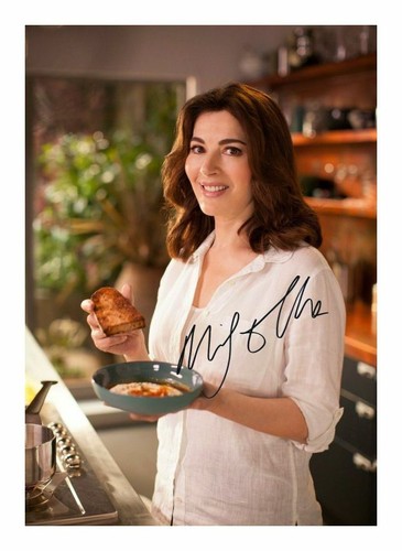 Nigella lawson autograph - nigella,