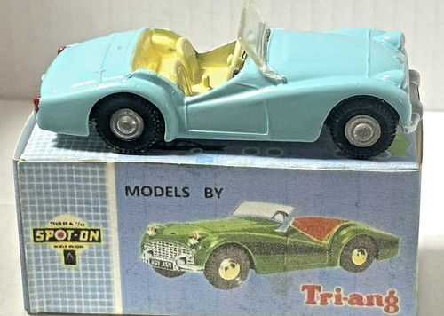 Spot triang 103 - 103, triumph