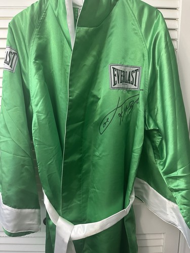 Joe frazier signed - 🥊,