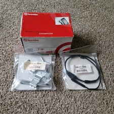 BNIB Brembo Front Brake Pads BMW P06096 incl. wear indicator and caliper pins