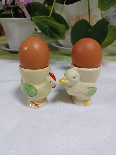 Vintage keele pottery hen - keele,