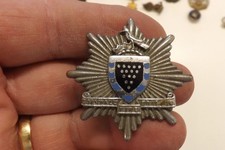 MILITARY CAP BADGE OBSOLETE CORNWALL FIRE REGIMENT 4.5CMS BY 4.5CMS (1289)