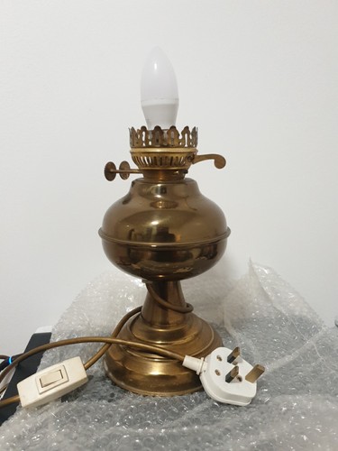 Vintage brass oil lamp - oil,