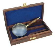 Magnifying glass with wooden handle in wooden box magnifying glass made of